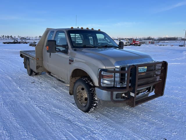 Image of Ford F-350 equipment image 2