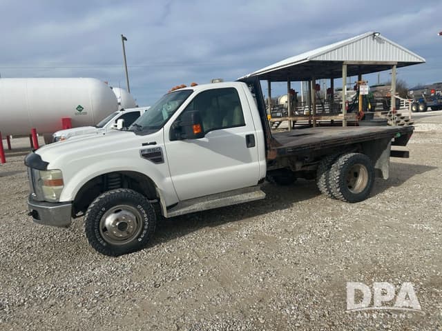 Image of Ford F-350 equipment image 3