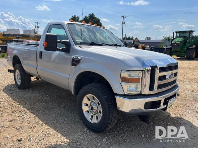 Image of Ford F-350 equipment image 4