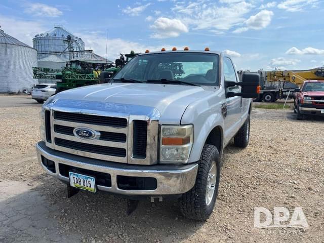 Image of Ford F-350 equipment image 1