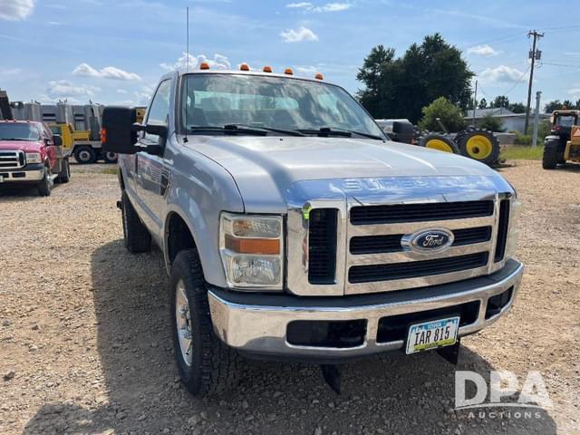 Image of Ford F-350 equipment image 3