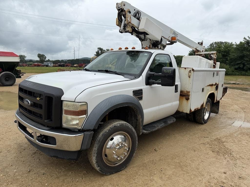 2008 Ford F-450 Equipment Image0
