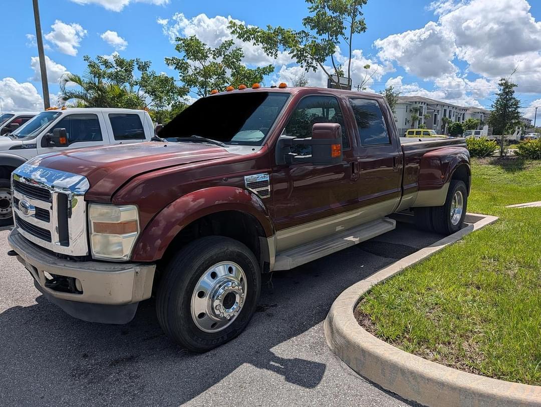 Image of Ford F-450 Primary image