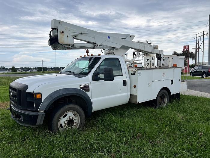 Image of Ford F-450 Primary image