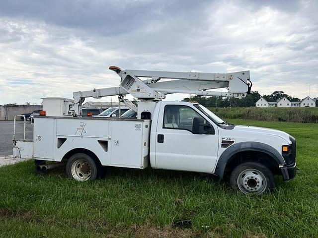 Image of Ford F-450 equipment image 1