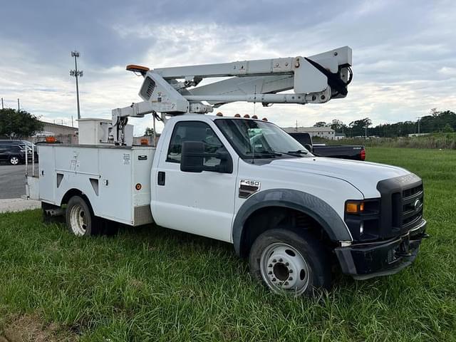 Image of Ford F-450 equipment image 2