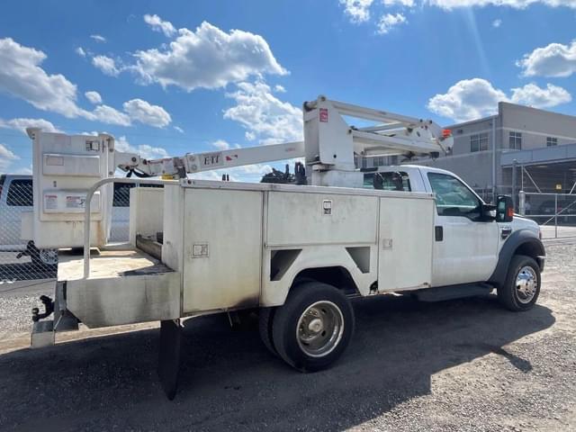 Image of Ford F-450 equipment image 2