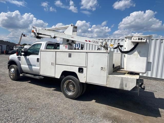 Image of Ford F-450 equipment image 1
