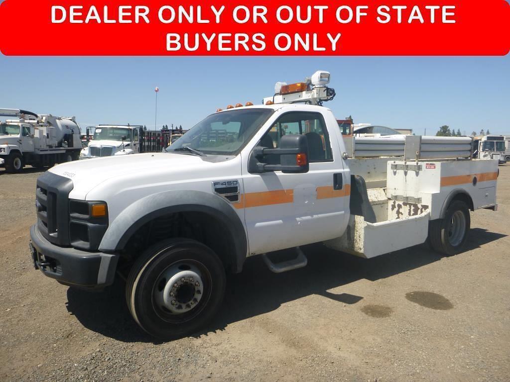 Image of Ford F-450 Primary image