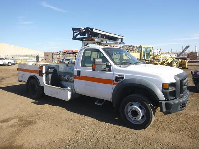 Image of Ford F-450 equipment image 1