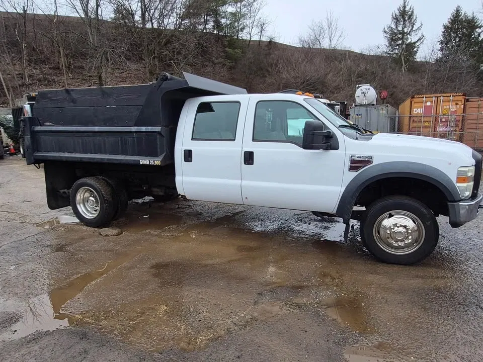 2008 Ford F-450 Equipment Image0