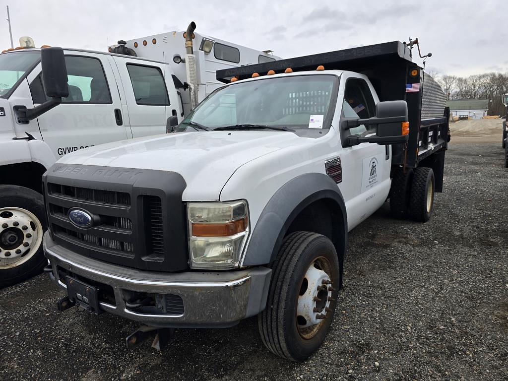 Image of Ford F-450 Primary image