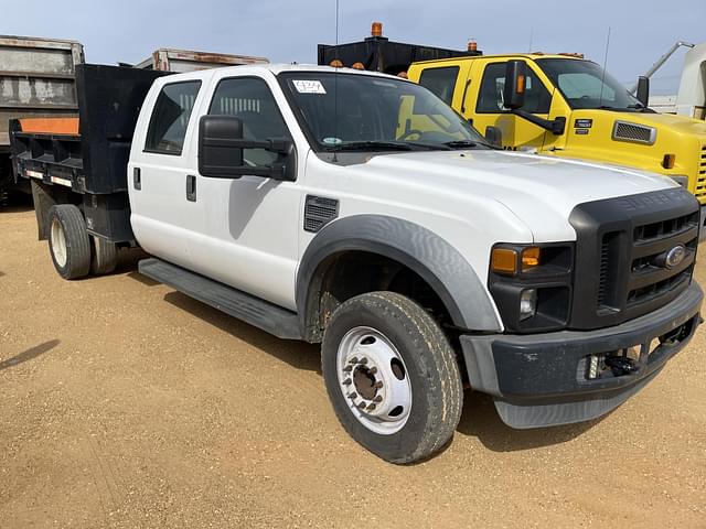 Image of Ford F-450 equipment image 3