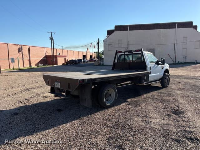 Image of Ford F-450 equipment image 4