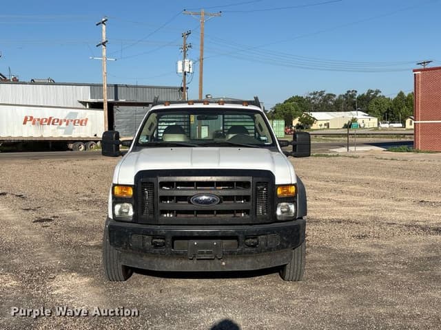 Image of Ford F-450 equipment image 1