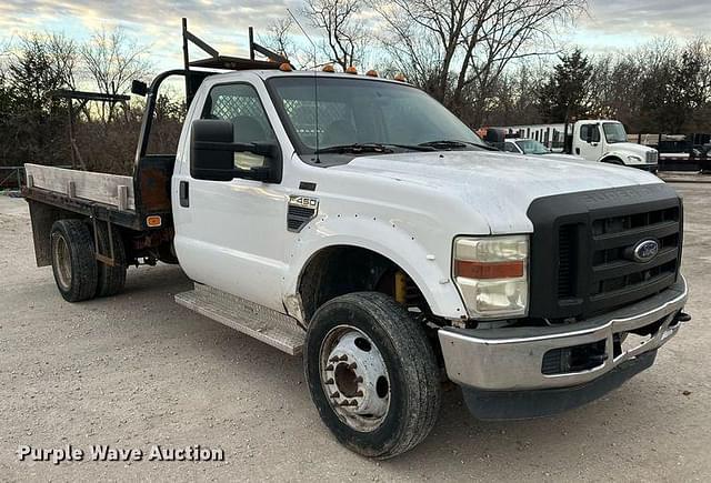 Image of Ford F-450 equipment image 2