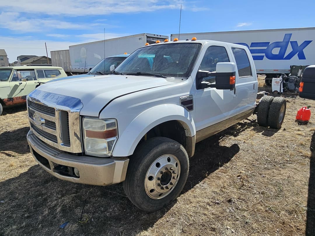 Image of Ford F-450 Primary image