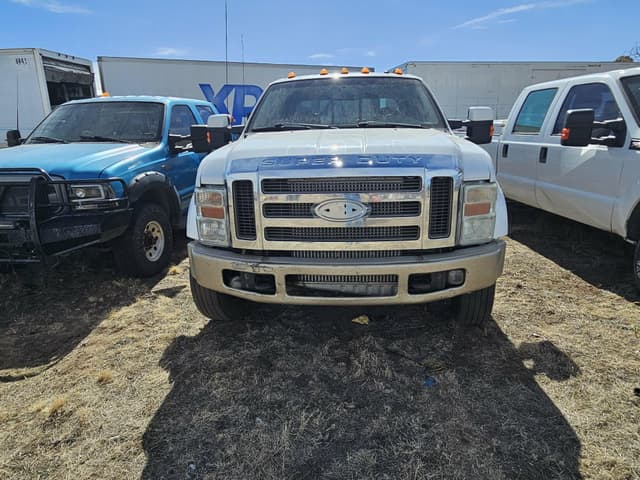 Image of Ford F-450 equipment image 4