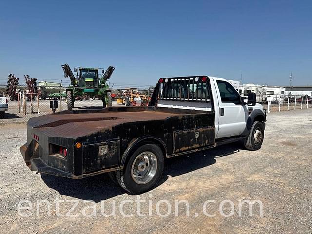 Image of Ford F-450 equipment image 4
