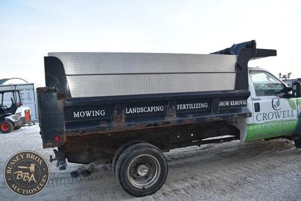 Image of Ford F-450 equipment image 4