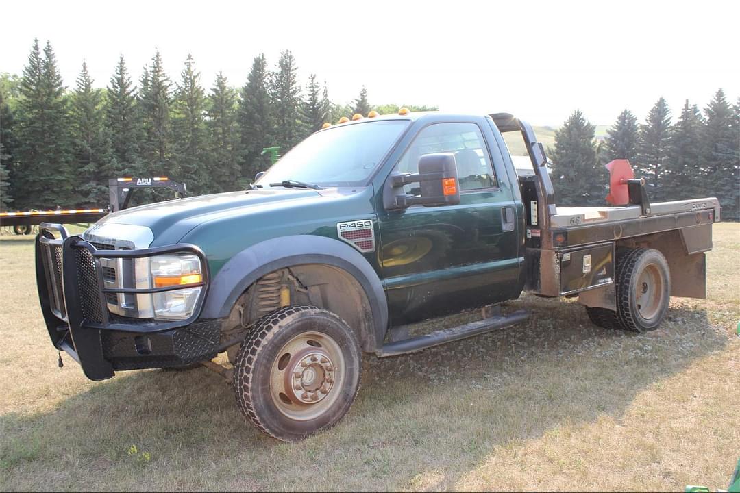 Image of Ford F-450 Primary image