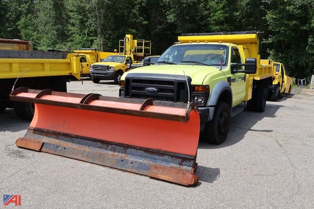 Image of Ford F-450 equipment image 1