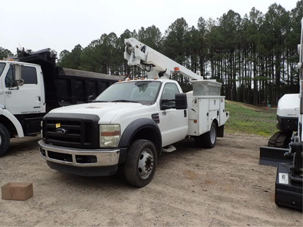 2008 Ford F-450 Equipment Image0