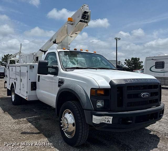 Image of Ford F-450 equipment image 2