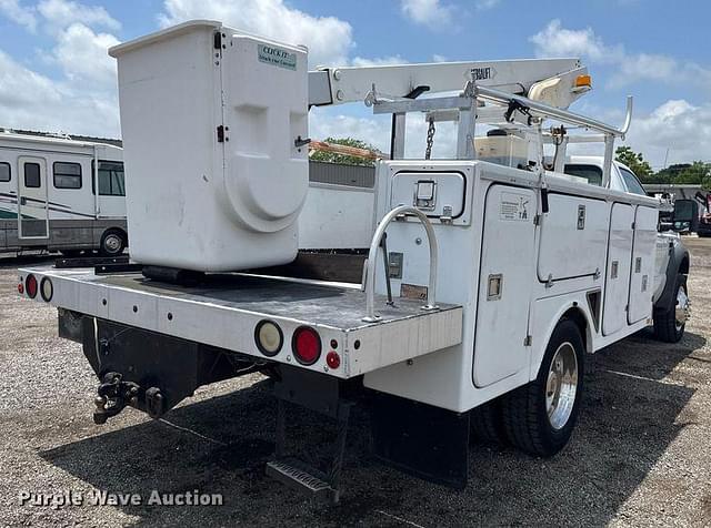 Image of Ford F-450 equipment image 4
