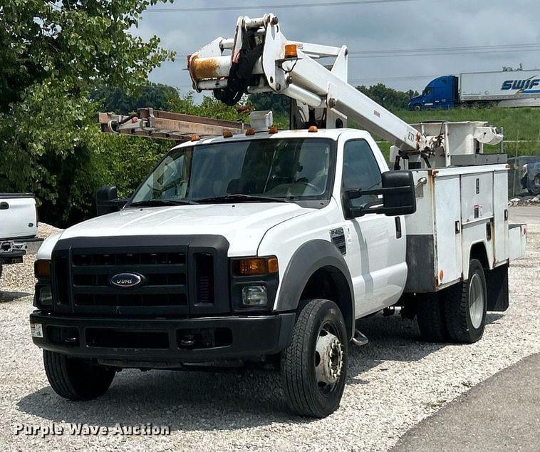 Image of Ford F-450 Primary image