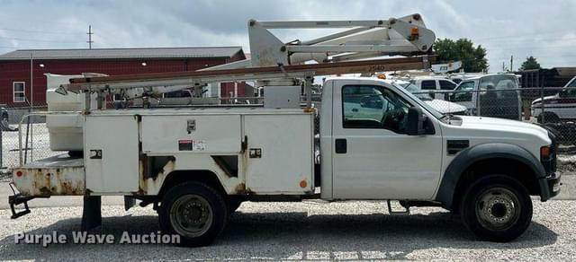 Image of Ford F-450 equipment image 3