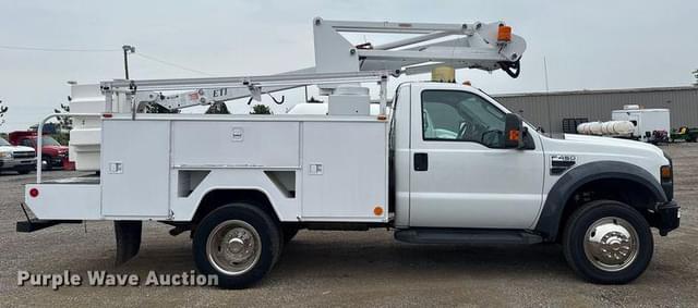 Image of Ford F-450 equipment image 3