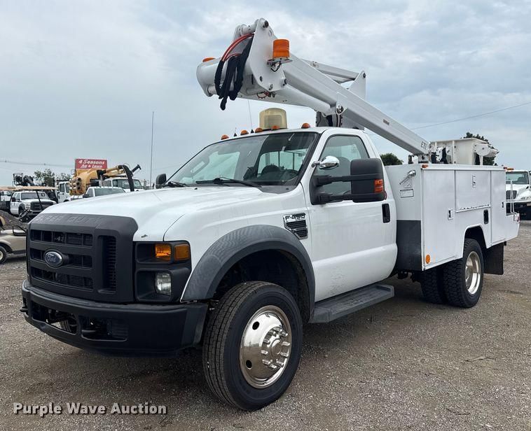 2008 Ford F-450 Equipment Image0