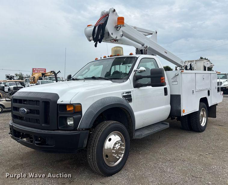 Image of Ford F-450 Primary image
