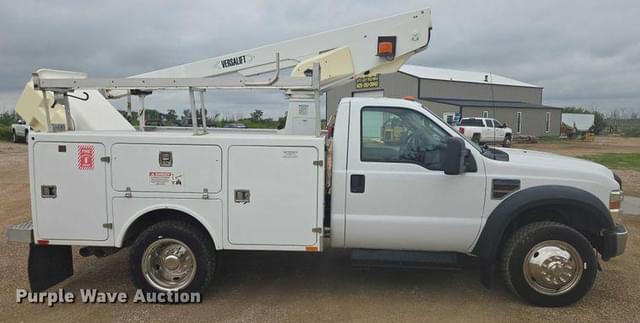 Image of Ford F-450 equipment image 3