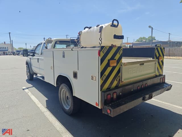 Image of Ford F-450 equipment image 1