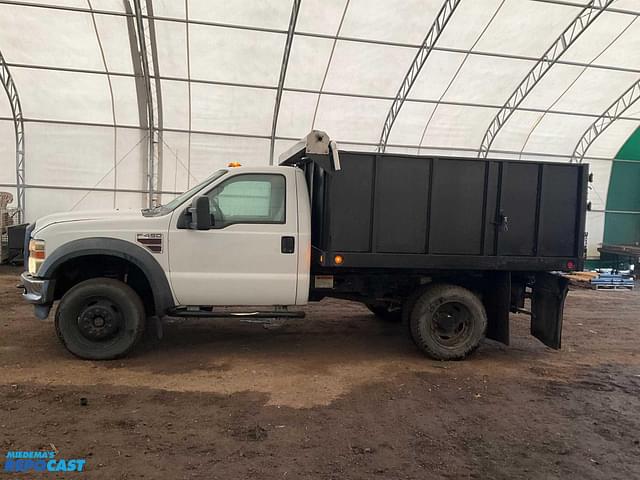 Image of Ford F-450 equipment image 1