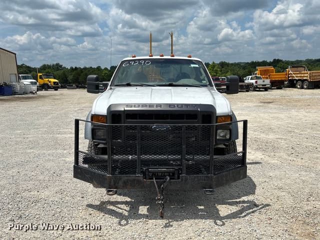 Image of Ford F-450 equipment image 1