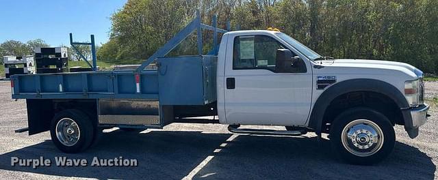 Image of Ford F-450 equipment image 3