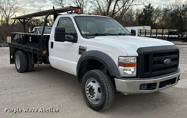 Image of Ford F-450 equipment image 2