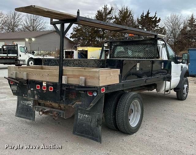 Image of Ford F-450 equipment image 4