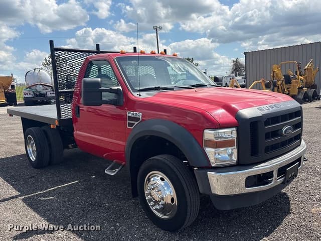 Image of Ford F-450 equipment image 2