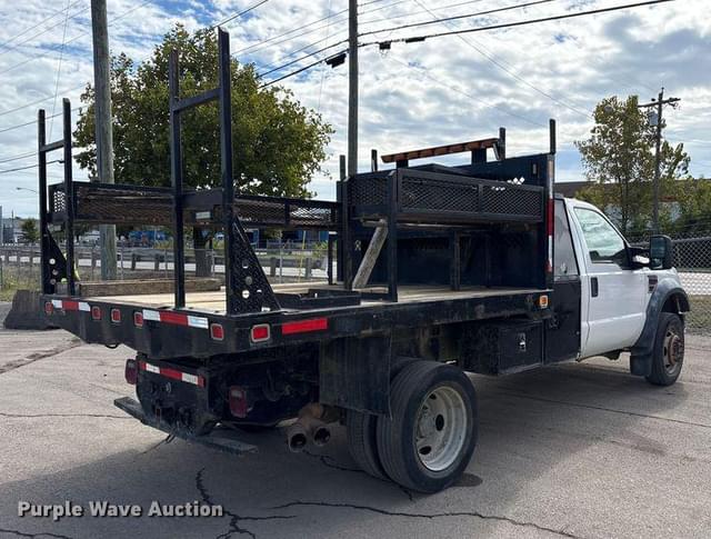 Image of Ford F-450 equipment image 4