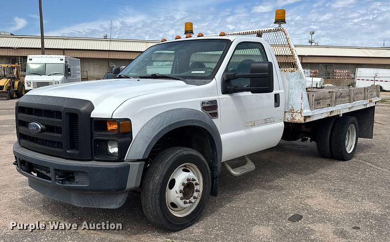 Image of Ford F-450 Primary image
