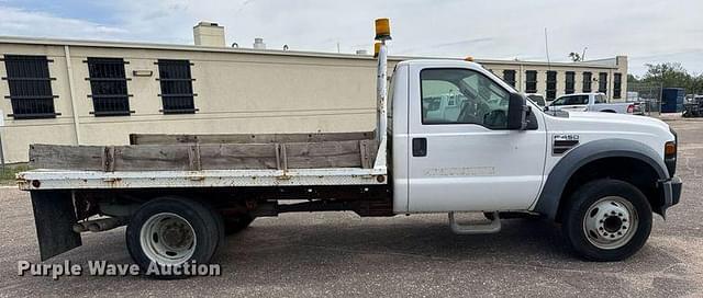 Image of Ford F-450 equipment image 3