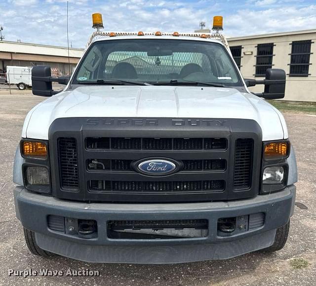 Image of Ford F-450 equipment image 1