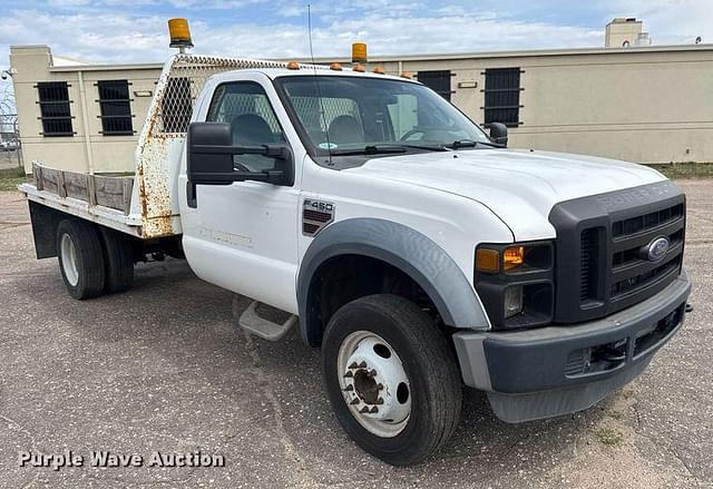 Image of Ford F-450 equipment image 2