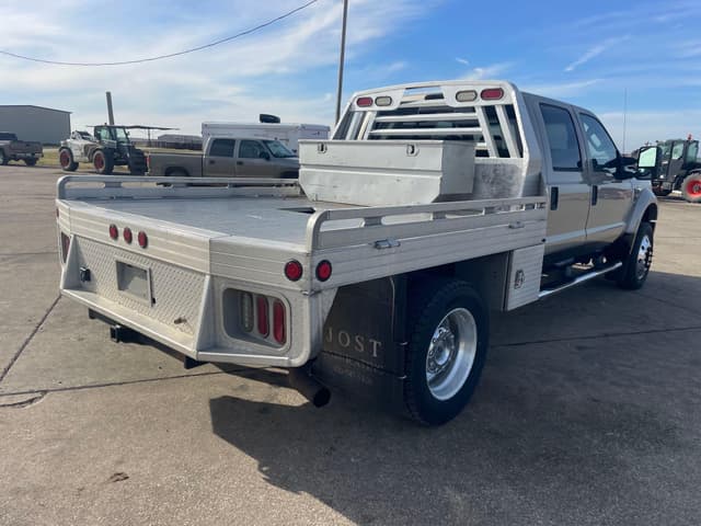 Image of Ford F-450 equipment image 3