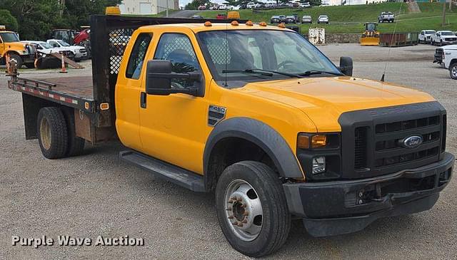 Image of Ford F-450 equipment image 2