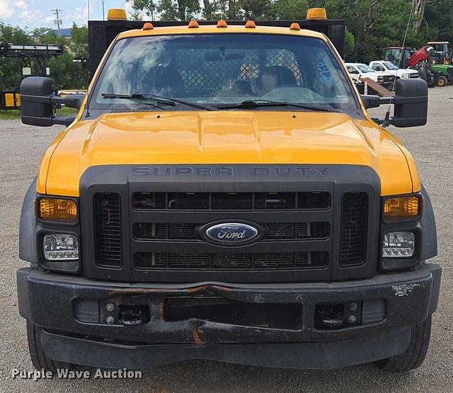 Image of Ford F-450 equipment image 1